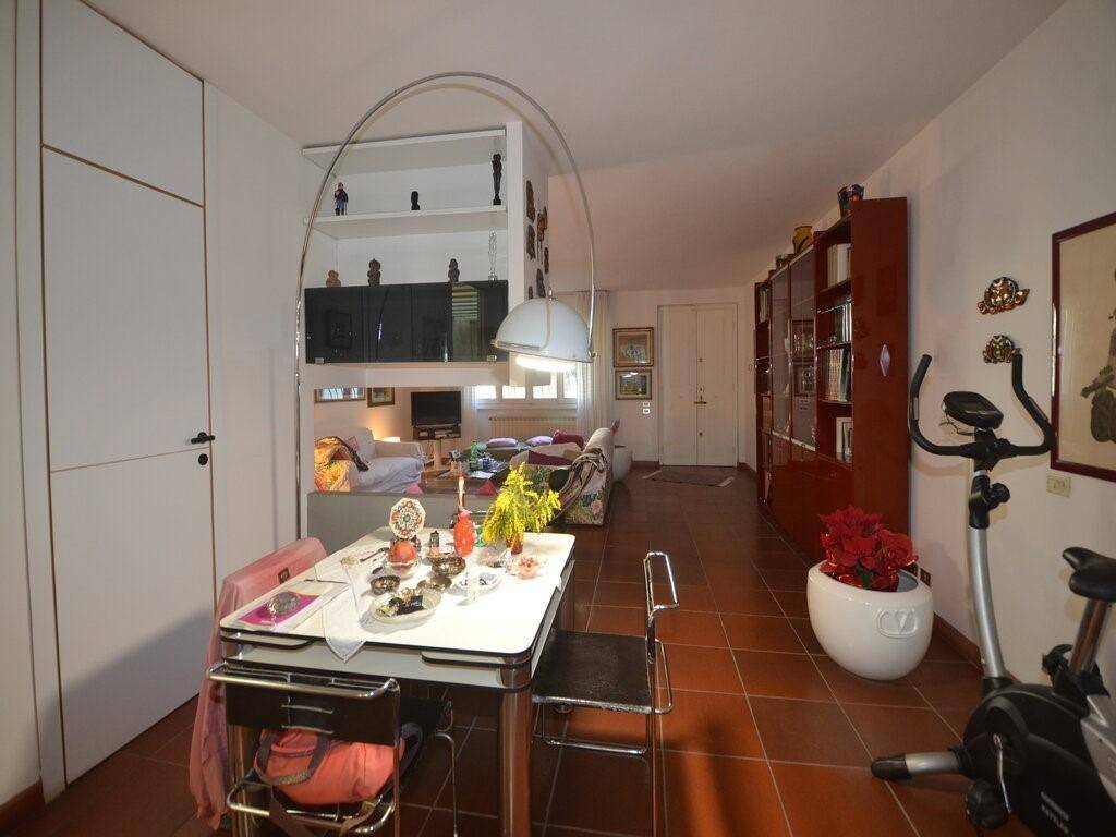 villa in vendita a Calenzano in zona Settimello