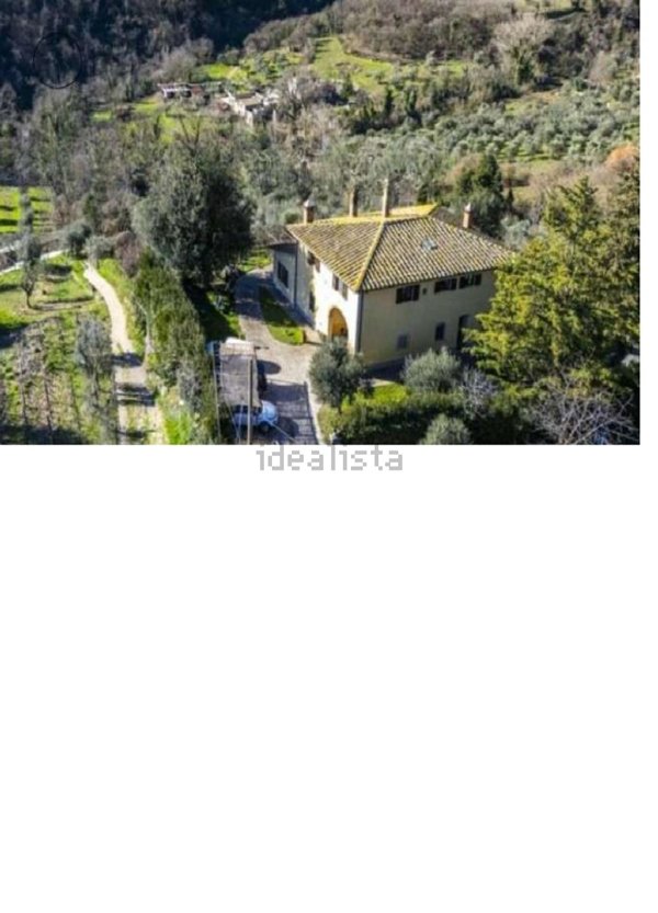 casa semindipendente in vendita a Calenzano