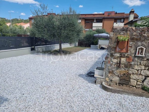 casa indipendente in vendita a Calenzano in zona Carraia