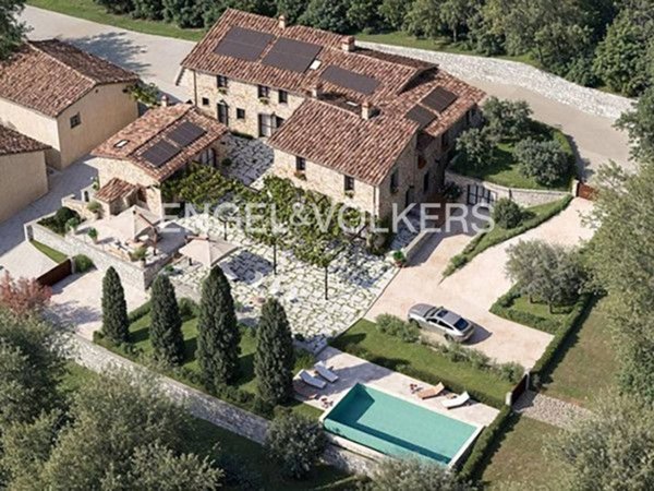 casa indipendente in vendita a Calenzano