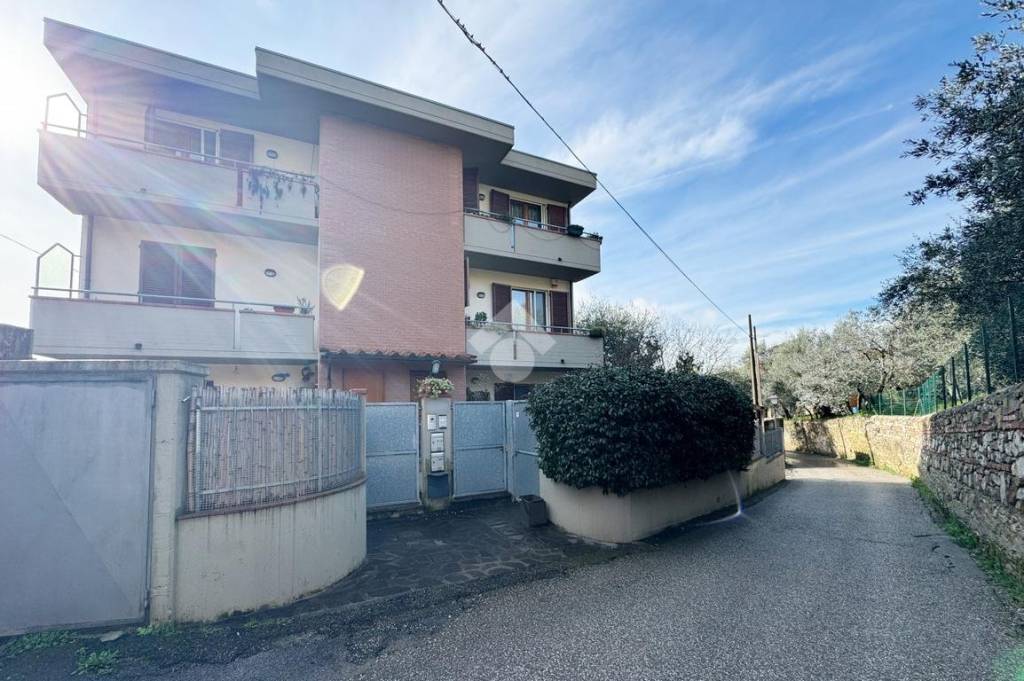 appartamento in vendita a Calenzano in zona Settimello