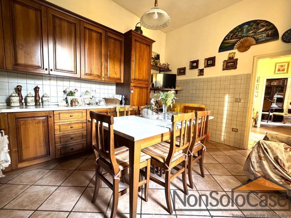 casa indipendente in vendita a Calenzano