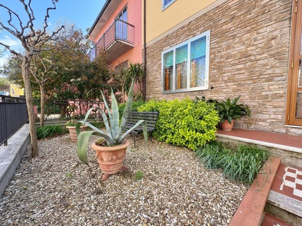 casa indipendente in vendita a Calenzano