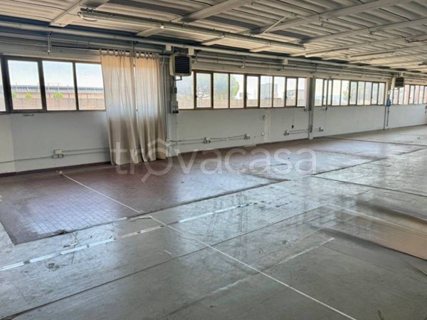 capannone in vendita a Calenzano