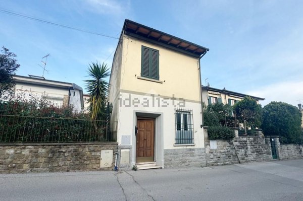 casa indipendente in vendita a Calenzano in zona Settimello