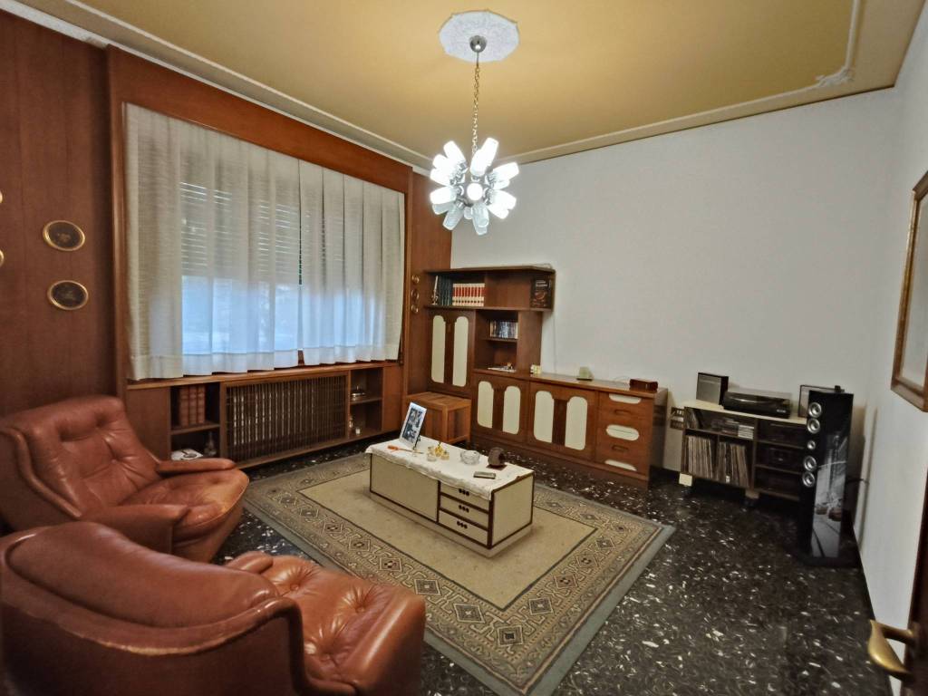 casa indipendente in vendita a Calenzano in zona Ponte alla Marina