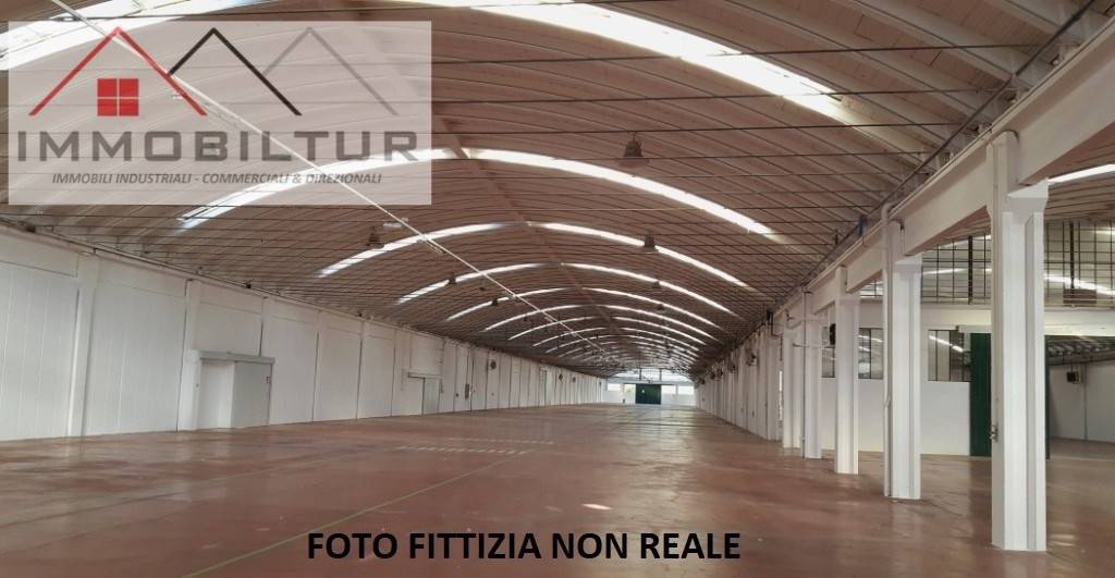 capannone in vendita a Calenzano