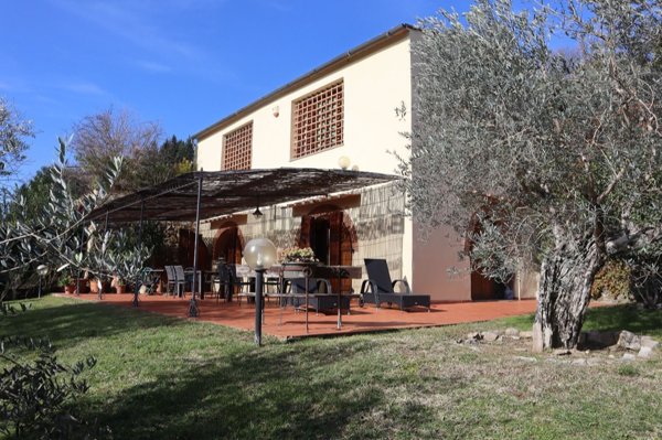 quadrivano in vendita a Calenzano