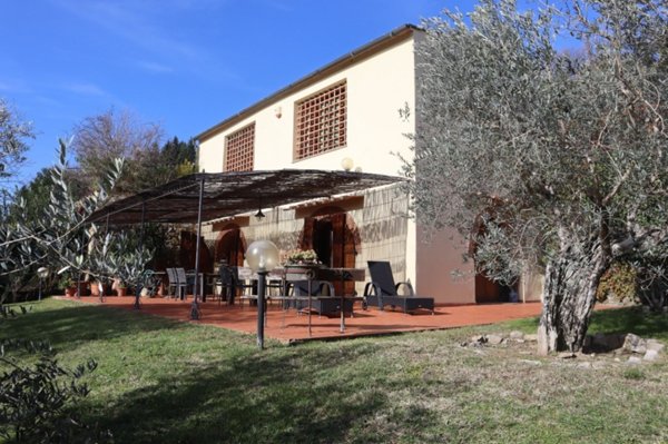 quadrivano in vendita a Calenzano