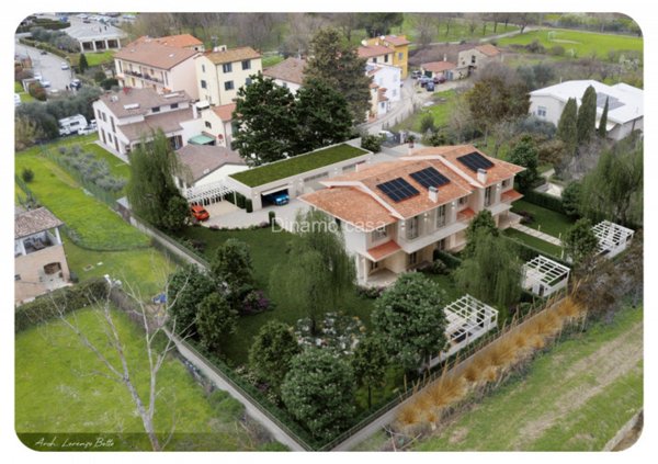 casa indipendente in vendita a Calenzano in zona San Donato