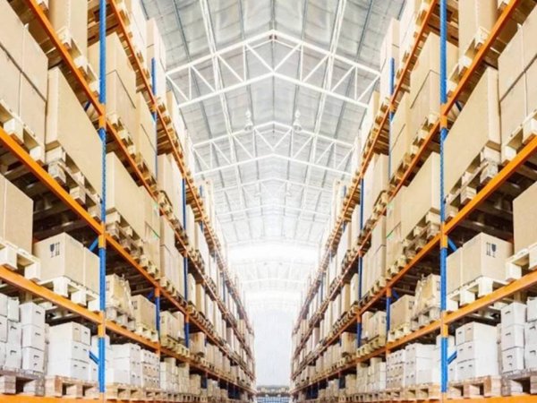 locale commerciale in vendita a Calenzano