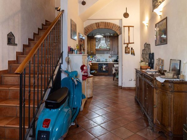 casa indipendente in vendita a Calenzano