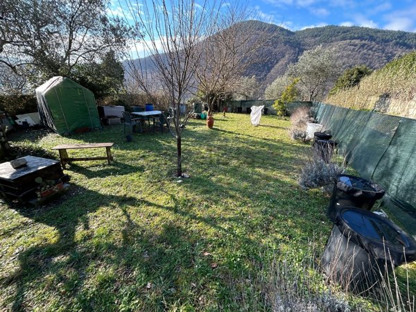 appartamento in vendita a Calenzano in zona Secciano