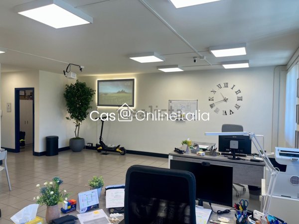 ufficio in vendita a Calenzano
