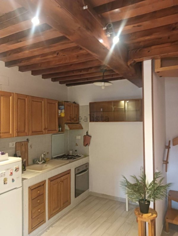 casa indipendente in vendita a Calenzano in zona Settimello