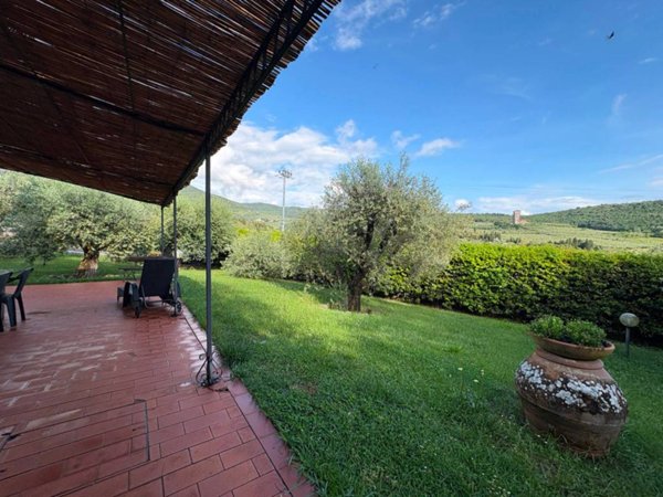 casa indipendente in vendita a Calenzano in zona Baroncoli