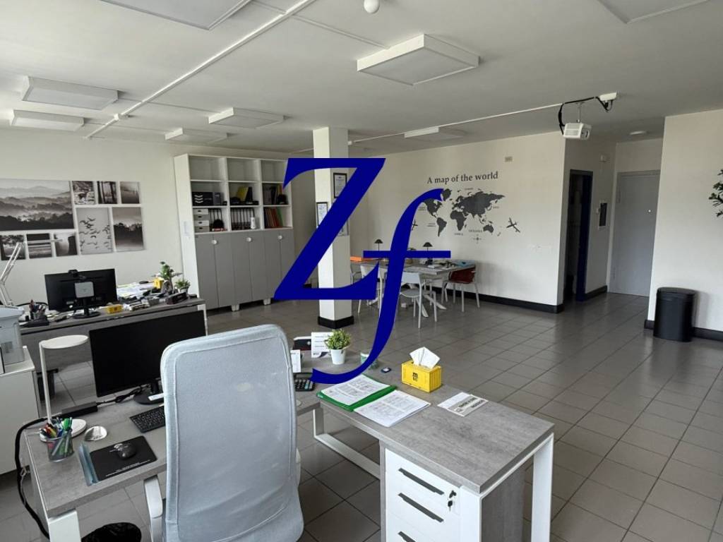 ufficio in vendita a Calenzano