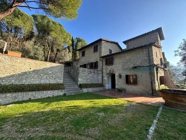 casa semindipendente in vendita a Calenzano in zona Travalle