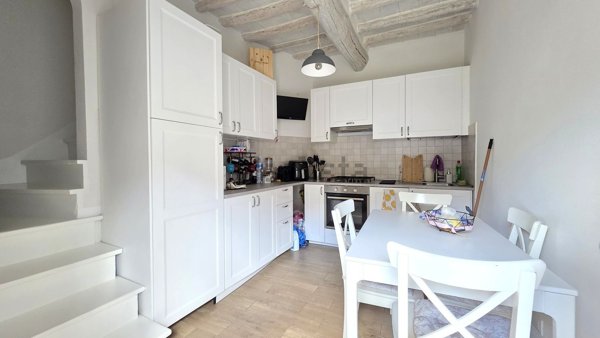 casa indipendente in vendita a Calenzano in zona Settimello