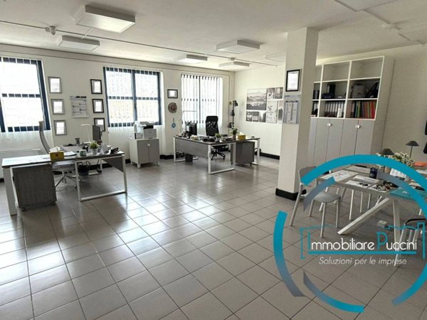 ufficio in vendita a Calenzano