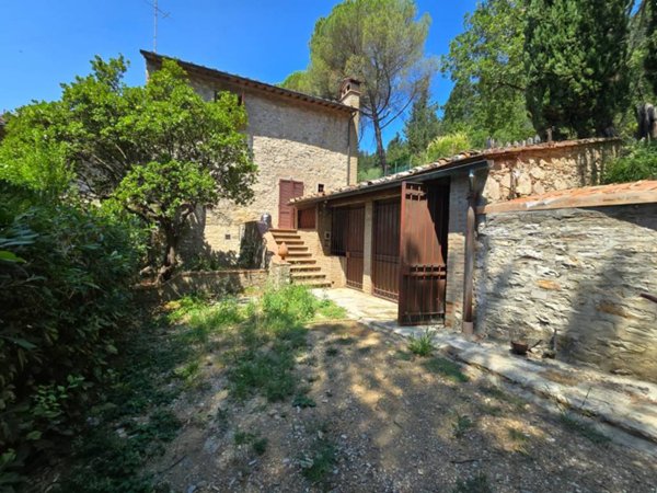 casa indipendente in vendita a Calenzano in zona Travalle