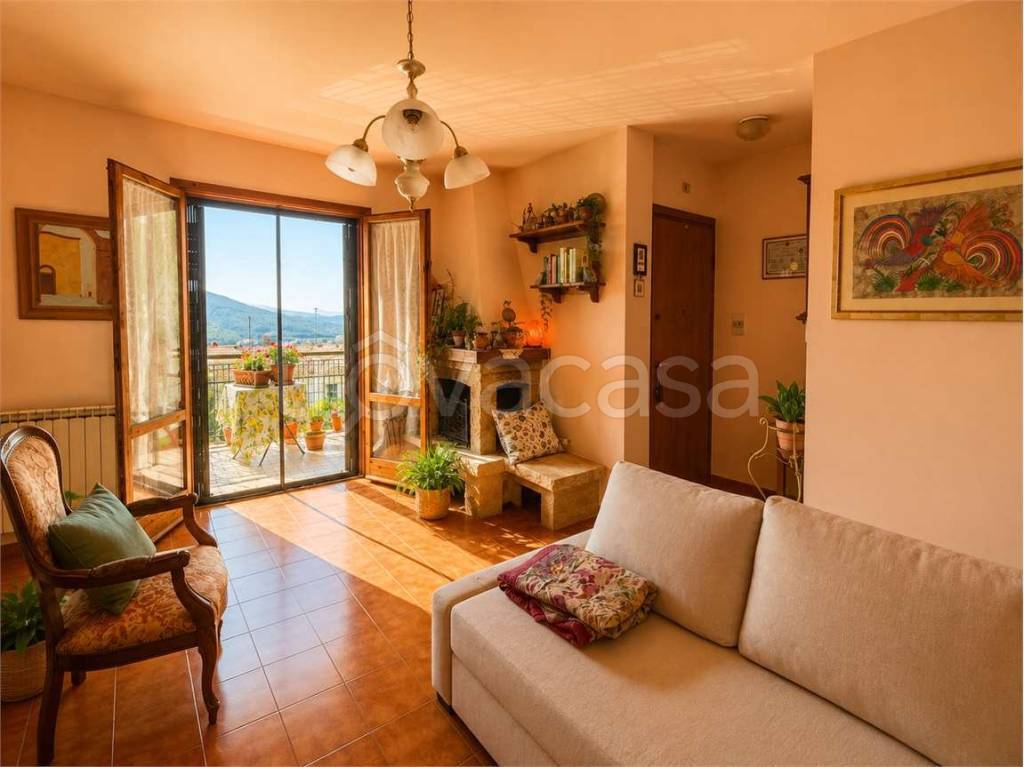 appartamento in vendita a Calenzano in zona Croci di Calenzano