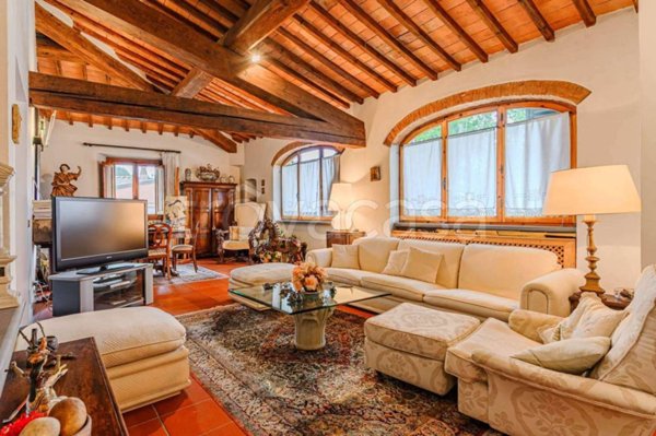 casa indipendente in vendita a Calenzano in zona Settimello