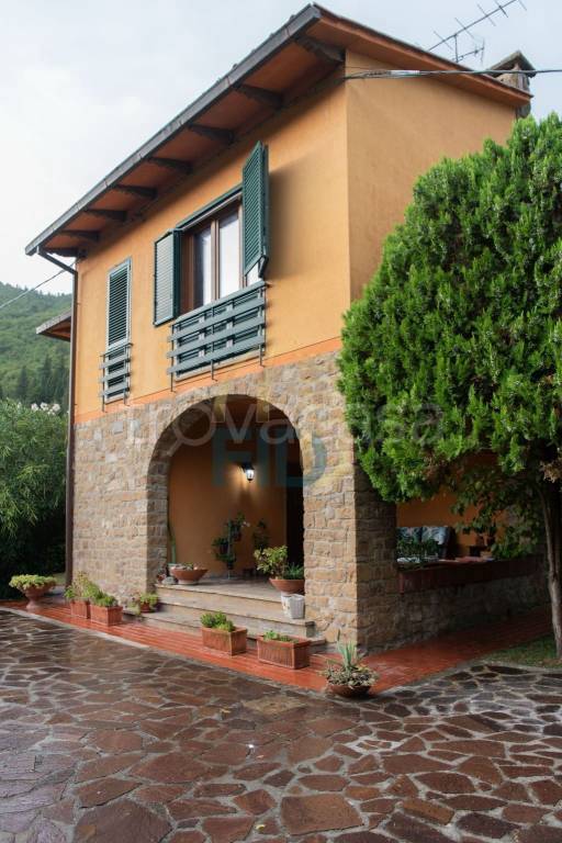 appartamento in vendita a Calenzano in zona Legri