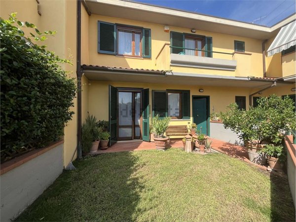 casa indipendente in vendita a Calenzano