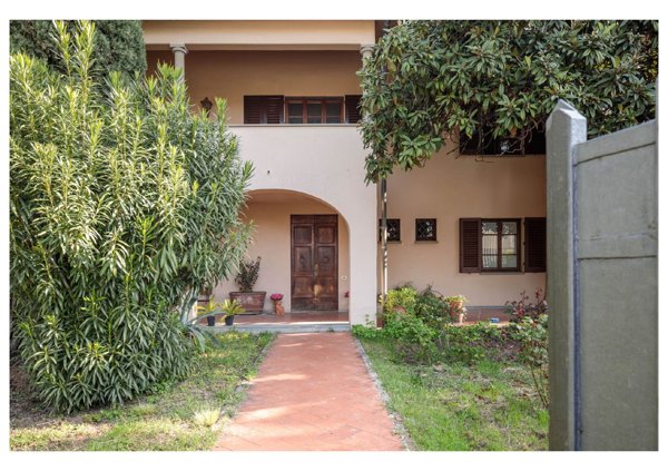 casa indipendente in vendita a Calenzano in zona San Donato