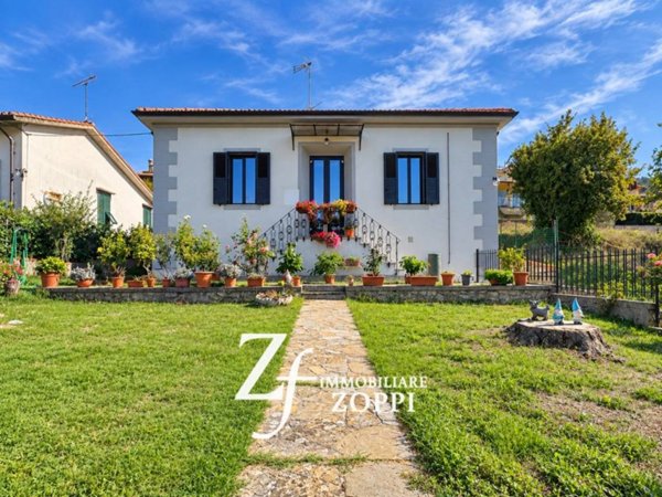 casa indipendente in vendita a Calenzano in zona Croci di Calenzano