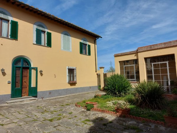casa indipendente in vendita a Campi Bisenzio in zona San Donnino