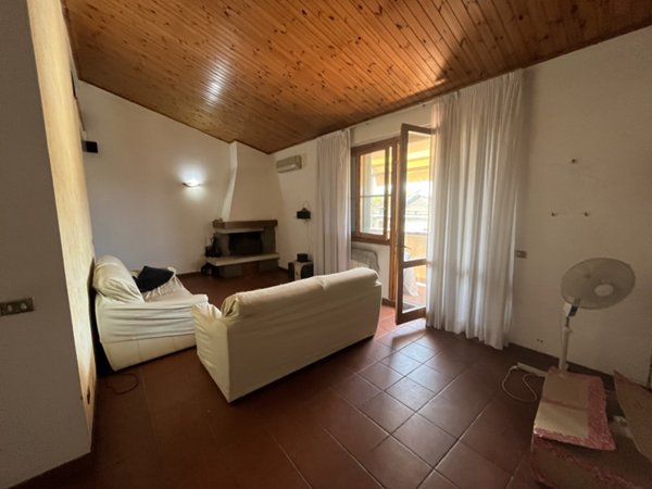 appartamento in vendita a Campi Bisenzio in zona Case Buffini