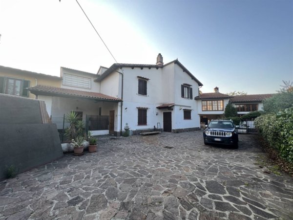 casa indipendente in vendita a Campi Bisenzio in zona San Donnino