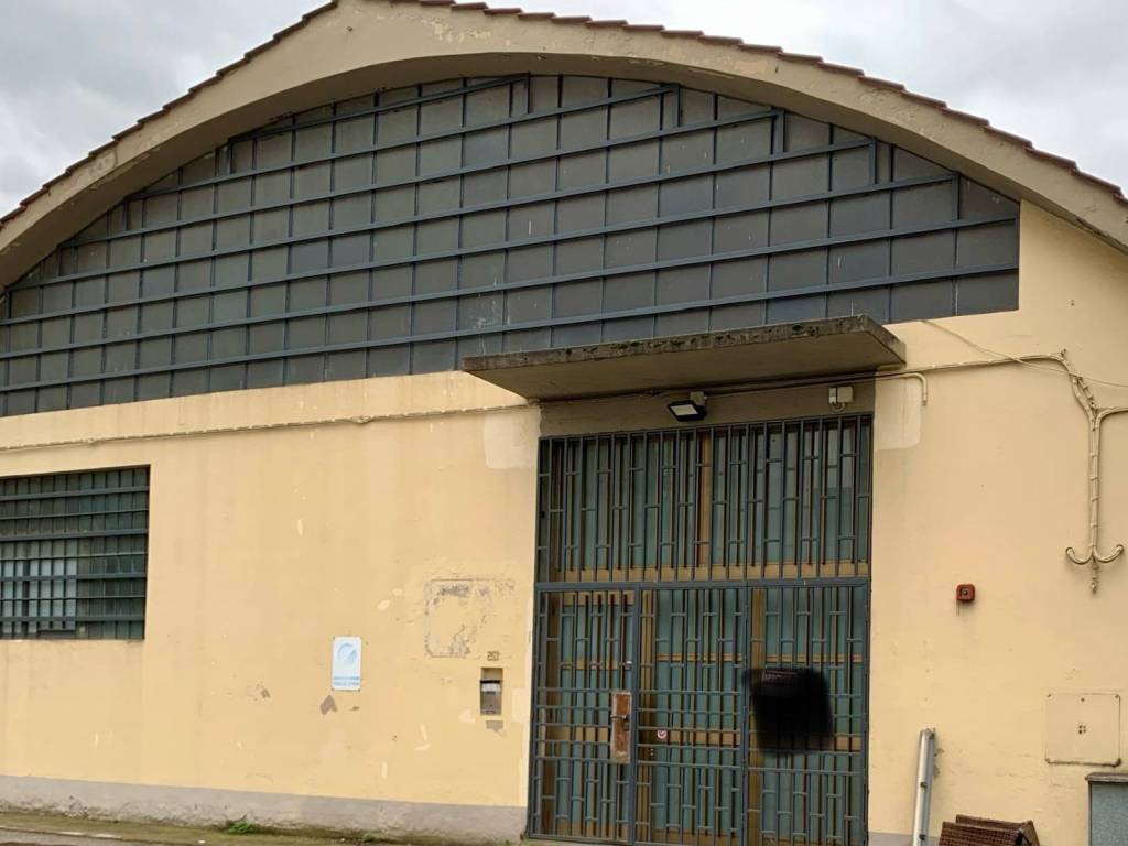 casa indipendente in vendita a Campi Bisenzio in zona Capalle
