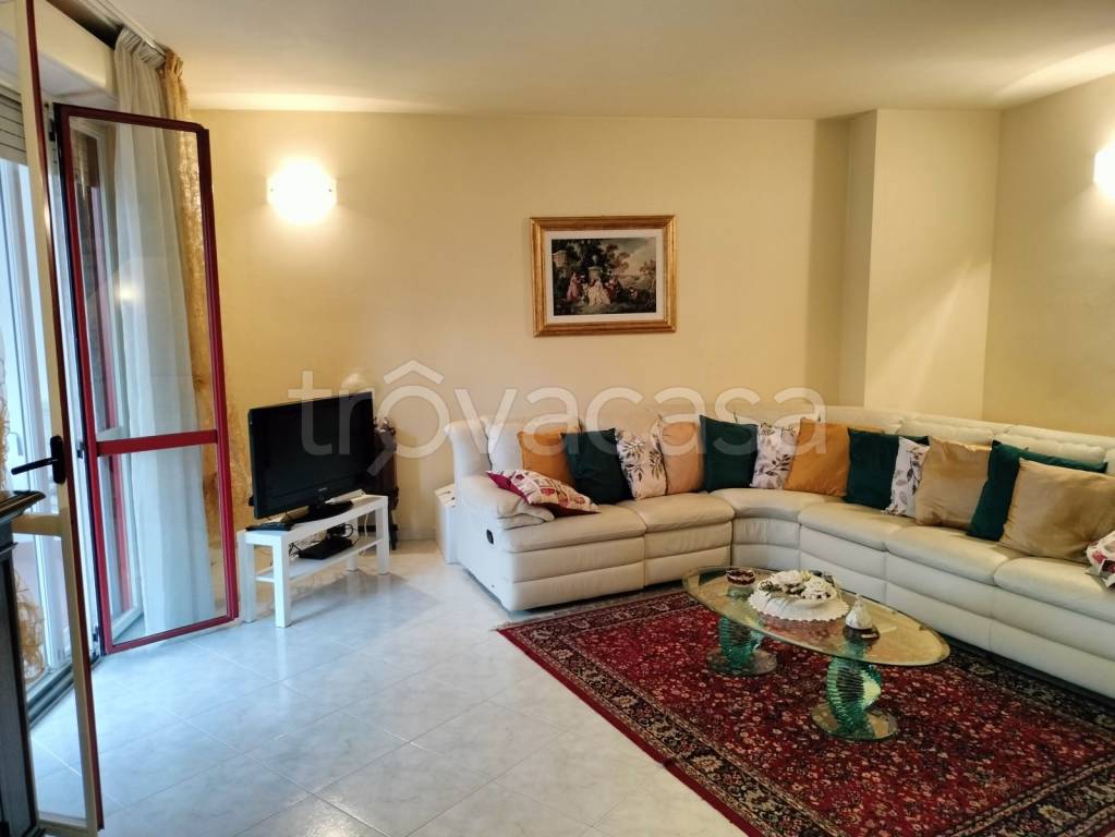 casa indipendente in vendita a Campi Bisenzio