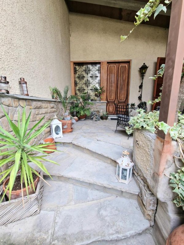 casa indipendente in vendita a Campi Bisenzio