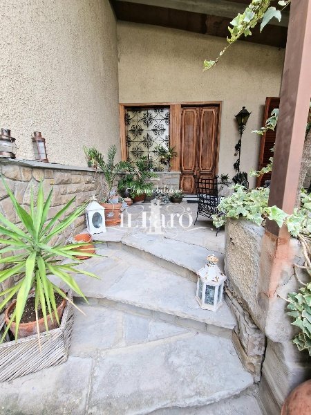 casa indipendente in vendita a Campi Bisenzio