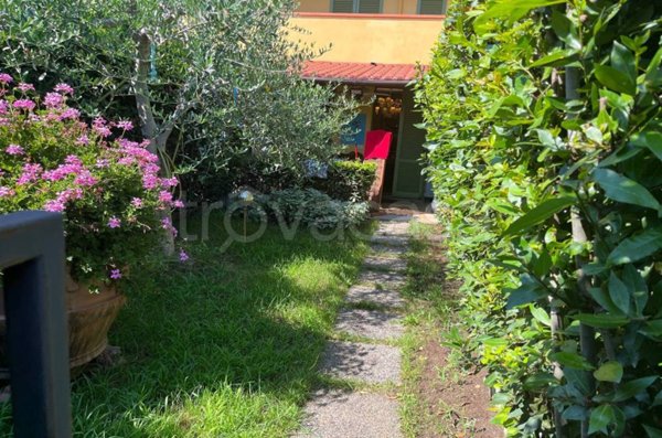 casa indipendente in vendita a Campi Bisenzio in zona San Cresci