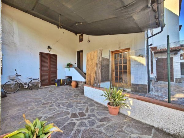 casa indipendente in vendita a Campi Bisenzio in zona San Donnino