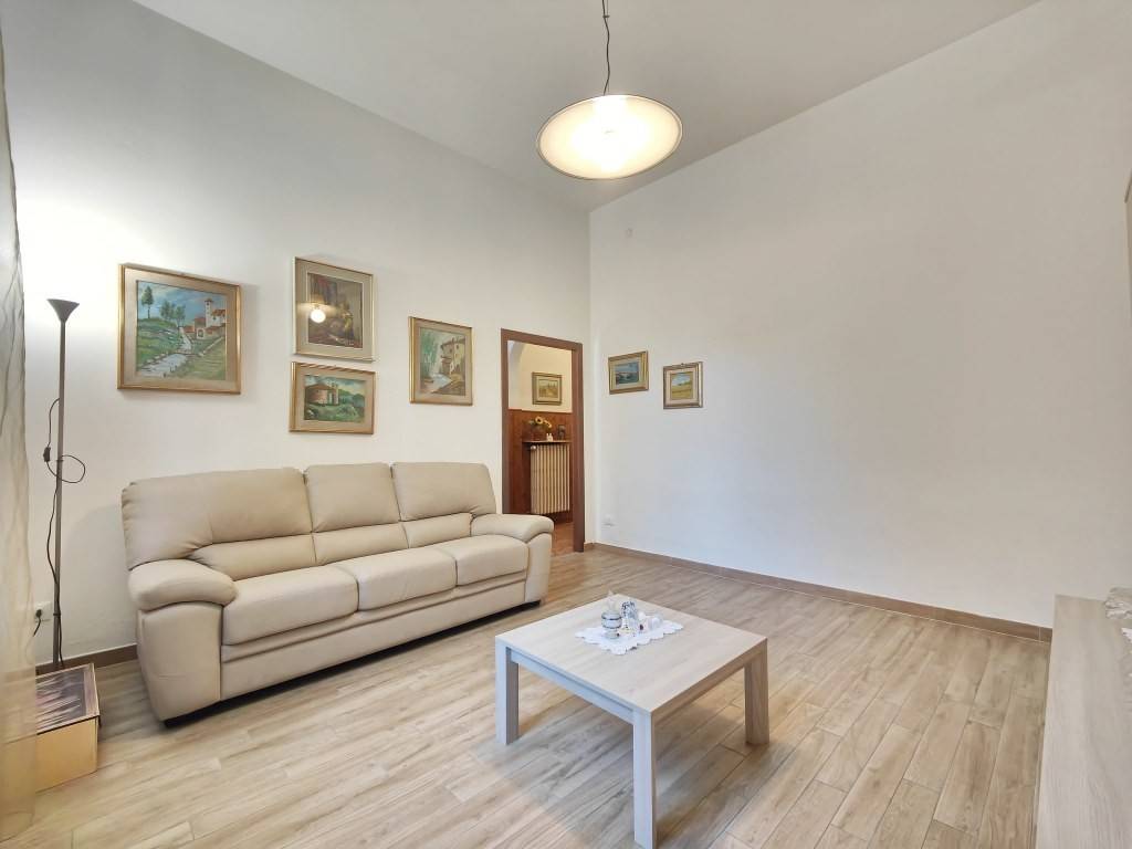casa indipendente in vendita a Campi Bisenzio