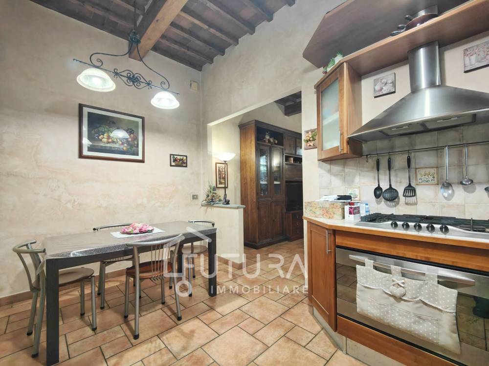 casa indipendente in vendita a Campi Bisenzio in zona San Piero a Ponti