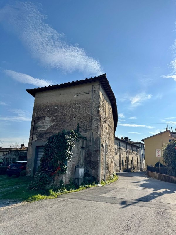 appartamento in vendita a Campi Bisenzio in zona Capalle