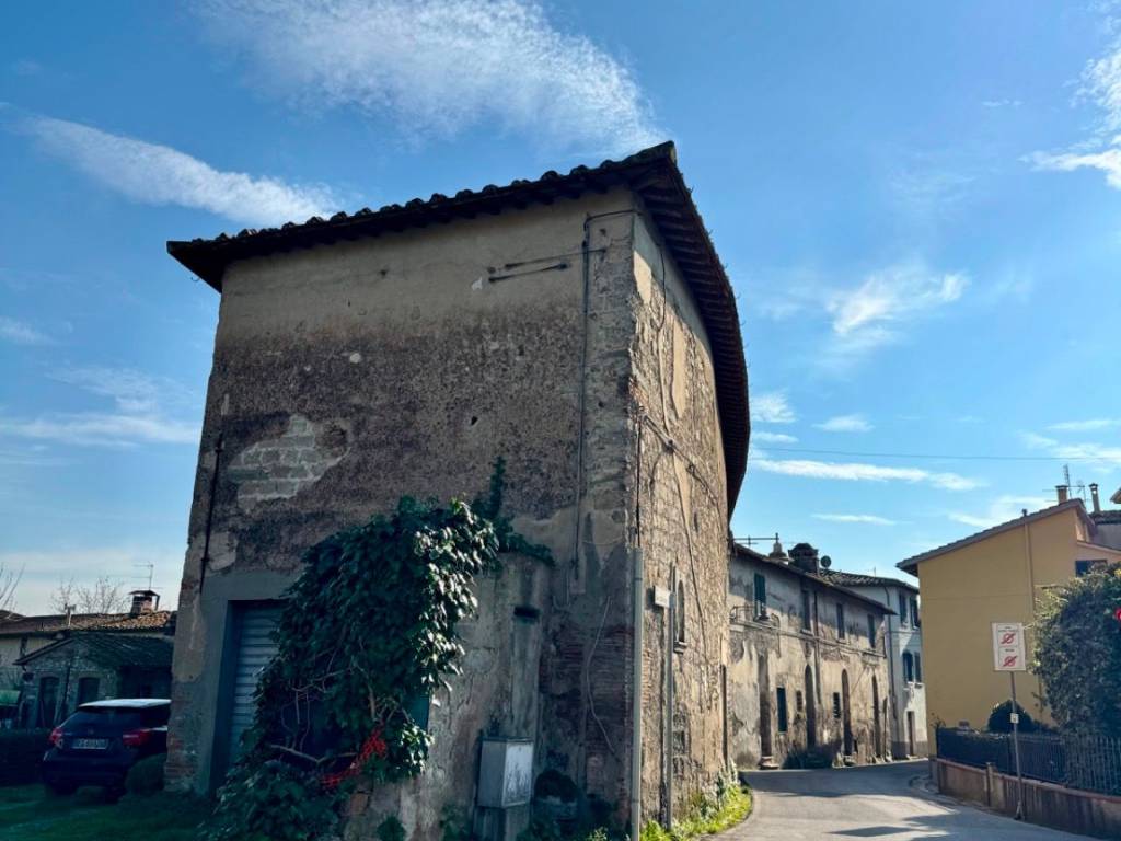 appartamento in vendita a Campi Bisenzio in zona Capalle