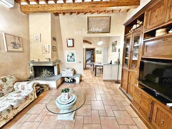 intera palazzina in vendita a Campi Bisenzio in zona Case Buffini
