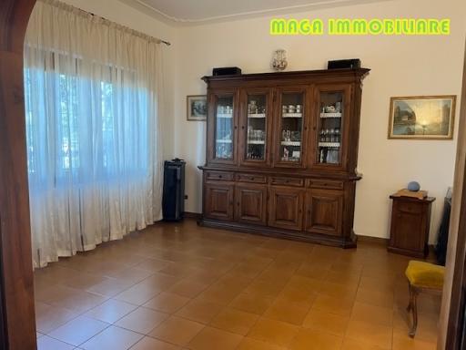 casa indipendente in vendita a Campi Bisenzio