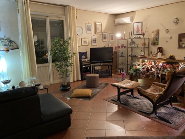casa indipendente in vendita a Campi Bisenzio