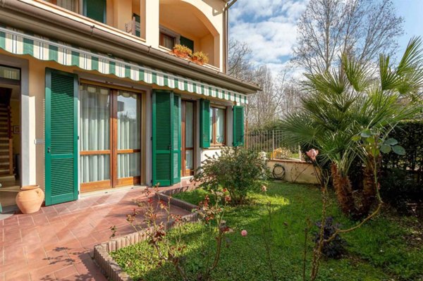 casa indipendente in vendita a Campi Bisenzio in zona Capalle