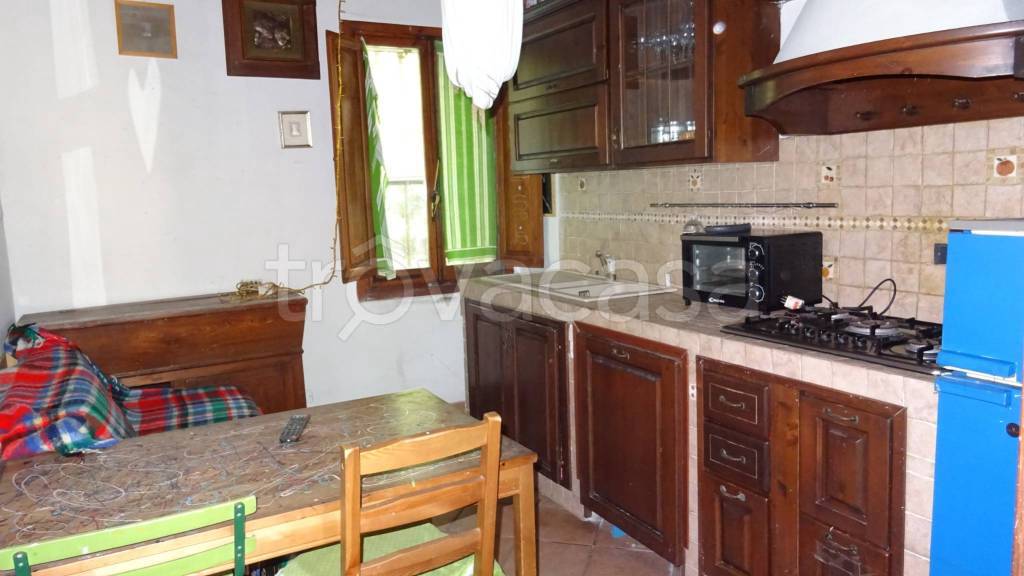 casa indipendente in vendita a Campi Bisenzio