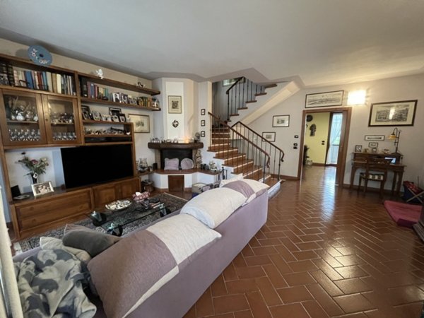 villa in vendita a Campi Bisenzio